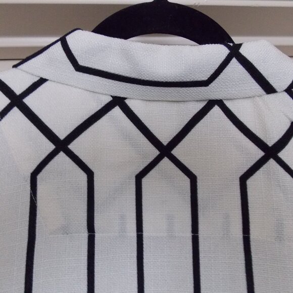 NWT-Malibu Short Sleeve Button-Up Sz 5XL - Picture 5 of 10